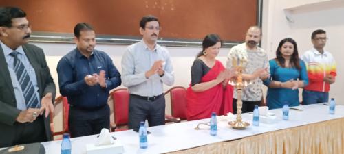 പുനർജനി എന്ന നൃത്താവിഷ്കാരത്തിന്റെ ഉദ്ഘാടന ചടങ്ങ് സംഘടിപ്പിച്ചു പുനർജനി എന്ന നൃത്താവിഷ്കാരത്തിന്റെ ഉദ്ഘാടന ചടങ്ങ് സംഘടിപ്പിച്ചു