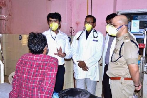 വിശാഖപട്ടണത്ത് ആദ്യ കൊവിഡ് മരണം: ആന്ധ്രയിൽ രോഗ ബാധിതരുടെ എണ്ണം കൂടുന്നു      