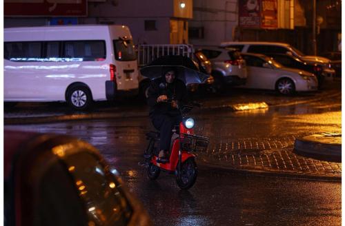 ബഹ്‌റൈനിൽ മഴ തുടരുന്നു; താപനില കുറഞ്ഞു, ജാഗ്രതാ നിർദ്ദേശം