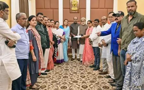 വിമത എം.പിമാർക്ക് സുപ്രീം കോടതിയുടെ ആഘാതം: 20 പേർക്ക് അയോഗ്യത സംബന്ധിച്ച് നോട്ടീസ്