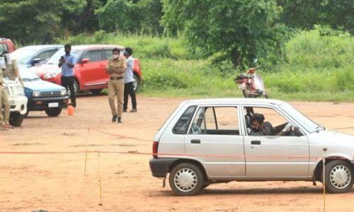 ഇരട്ട ക്ലച്ചും ബ്രേക്കും വേണ്ട, ടെസ്റ്റിന് പുതിയ വാഹനം വേണം; നട്ടം തിരിഞ്ഞ് ഡ്രൈവിംഗ് സ്കൂളുകാര് ഇരട്ട ക്ലച്ചും ബ്രേക്കും വേണ്ട, ടെസ്റ്റിന് പുതിയ വാഹനം വേണം; നട്ടം തിരിഞ്ഞ് ഡ്രൈവിംഗ് സ്കൂളുകാര്