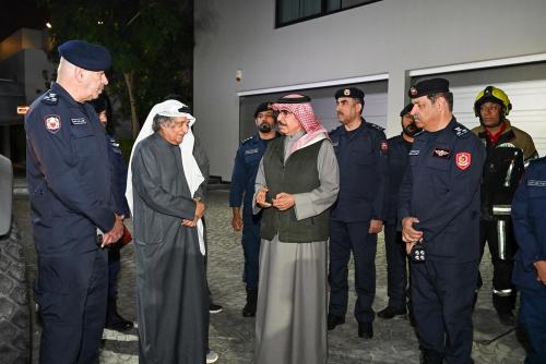 ഇറാൻ്റെ ആക്രമണത്തിൽ തകർന്ന വീടുകൾ സന്ദർശിച്ച് ബഹ്റൈൻ ആഭ്യന്തര മന്ത്രി; വീടുകൾ സർക്കാർ പുനർനിർമ്മിക്കുമെന്ന് പ്രഖ്യാപനം