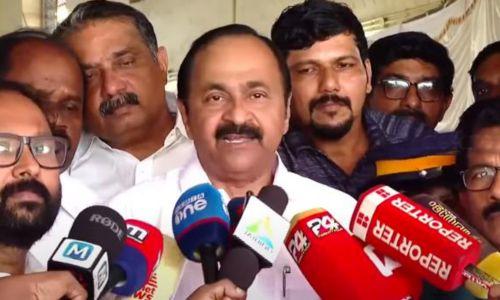 രാഹുലിന്റെ സസ്പെൻഷൻ സ്ത്രീകളോടുള്ള കോൺഗ്രസിന്റെ ആദരവ്: വി.ഡി. സതീശന് രാഹുലിന്റെ സസ്പെൻഷൻ സ്ത്രീകളോടുള്ള കോൺഗ്രസിന്റെ ആദരവ്: വി.ഡി. സതീശന്