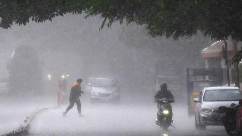 സംസ്ഥാനത്ത് മഴ കനക്കും ; ഏഴ് ജില്ലകളിൽ യെല്ലോ അലർട്ട് സംസ്ഥാനത്ത് മഴ കനക്കും ; ഏഴ് ജില്ലകളിൽ യെല്ലോ അലർട്ട്