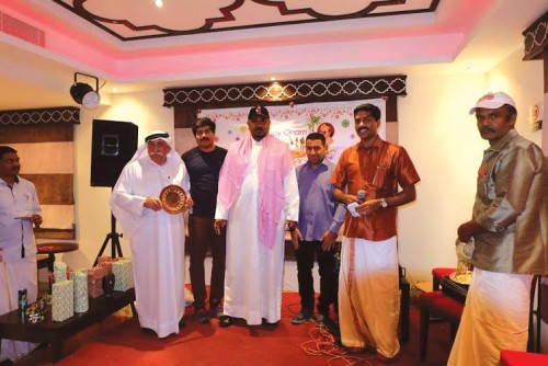 തൊഴിലുടമയ്ക്കൊപ്പം തൊഴിലാളികളുടെ ഓണാഘോഷം