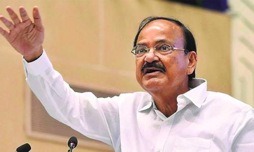 സ്ത്രീ​­​ക​ൾ​­ക്കെ​­​തി​­​രാ​­​യ ആ​ക്ര​മ​ണ​ങ്ങ​ൾ​­ക്ക്­ കാ​­​ര​ണം വൈ​­​ദേ​­​ശി​­​ക ഭ​ര​ണം: ഉപരാ­ഷ്ട്രപതി­