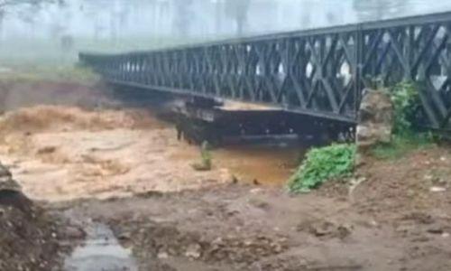 വയനാട്ടില് അതിശക്ത മഴ; മുണ്ടക്കൈപ്പുഴയില് ഒഴുക്ക് ശക്തം; പ്രദേശവാസികള്ക്ക് ജാഗ്രതാനിര്ദേശം വയനാട്ടില് അതിശക്ത മഴ; മുണ്ടക്കൈപ്പുഴയില് ഒഴുക്ക് ശക്തം; പ്രദേശവാസികള്ക്ക് ജാഗ്രതാനിര്ദേശം
