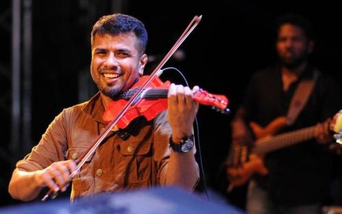 ബാലഭാസ്കറിന്റെ മരണം; കേസ് സിബിഐ അന്വേഷിക്കും ബാലഭാസ്കറിന്റെ മരണം; കേസ് സിബിഐ അന്വേഷിക്കും