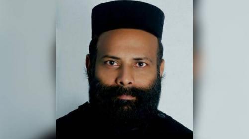 ഇടുക്കിയിൽ യുവതിയെ പീഡിപ്പിക്കാൻ ശ്രമം: വൈദികൻ പോലീസ് പിടിയിൽ ഇടുക്കിയിൽ യുവതിയെ പീഡിപ്പിക്കാൻ ശ്രമം: വൈദികൻ പോലീസ് പിടിയിൽ