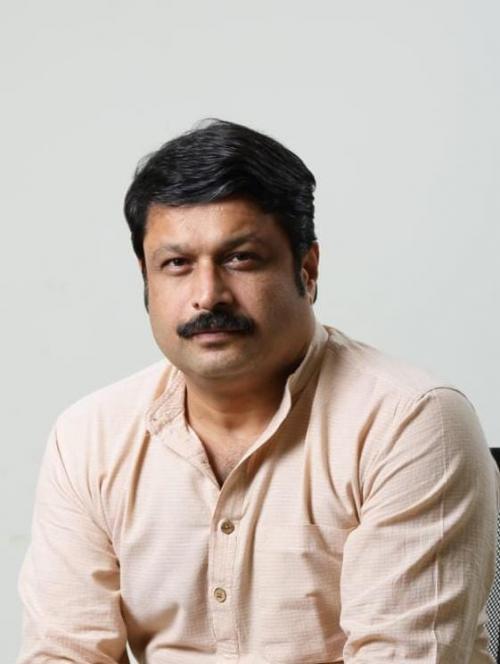 എം വി നികേഷ് കുമാർ മാധ്യമപ്രവർത്തനം നിർത്തി സജീവരാഷ്ട്രീയത്തിലേയ്ക്ക് എം വി നികേഷ് കുമാർ മാധ്യമപ്രവർത്തനം നിർത്തി സജീവരാഷ്ട്രീയത്തിലേയ്ക്ക്