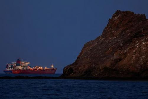 ഹുർമുസ് കടലിടുക്കിൽ ഇന്ത്യൻ ഇന്ധനക്കപ്പലുകൾ കുടുങ്ങി: ഇന്ത്യയിൽ ഇന്ധന പ്രതിസന്ധിക്ക് സാധ്യത