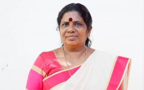 മികച്ച പാൽ മിൽമയുടേത്; നന്ദിനി പാലിന് ഗുണനിലവാരമില്ലെന്ന് ജെ ചിഞ്ചുറാണി മികച്ച പാൽ മിൽമയുടേത്; നന്ദിനി പാലിന് ഗുണനിലവാരമില്ലെന്ന് ജെ ചിഞ്ചുറാണി