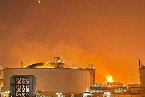 റാസ് ലഫാൻ സ്ഫോടനം: 12 ഇന്ത്യക്കാർ ഉൾപ്പെടെ 13 മരണം; വിദേശകാര്യ മന്ത്രി തീവ്രദുഃഖം രേഖപ്പെടുത്തി