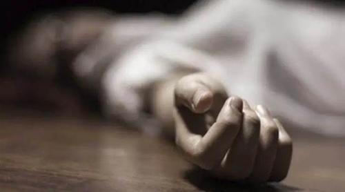 കോവിഡ്: നഴ്സ് മരിച്ചു കോവിഡ്: നഴ്സ് മരിച്ചു