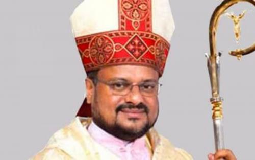ബിഷപ്പ് ഫ്രാങ്കോ മുളയ്ക്കൽ രാജിവെച്ചു ബിഷപ്പ് ഫ്രാങ്കോ മുളയ്ക്കൽ രാജിവെച്ചു