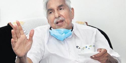 കോവിഡ്: ഉ​മ്മ​ൻ ചാ​ണ്ടി ആ​ശു​പ​ത്രി വി​ട്ടു