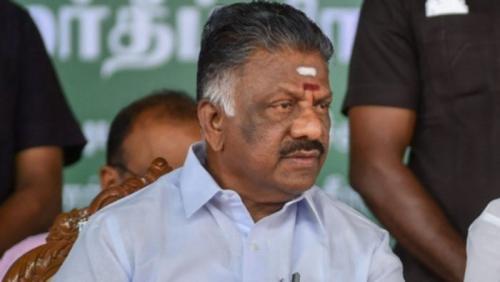 മുൻ മുഖ്യമന്ത്രി ഒ.പനീർശെൽവത്തിനെതിരെ പൊലീസിൽ പരാതി മുൻ മുഖ്യമന്ത്രി ഒ.പനീർശെൽവത്തിനെതിരെ പൊലീസിൽ പരാതി