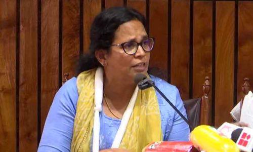 സ്ത്രീകൾക്ക് ആവശ്യം 50 ശതമാനം സംവരണം; ബിൽ നിയമമാക്കാൻ കാത്തിരിക്കുന്നുവെന്ന് കെ കെ രമ സ്ത്രീകൾക്ക് ആവശ്യം 50 ശതമാനം സംവരണം; ബിൽ നിയമമാക്കാൻ കാത്തിരിക്കുന്നുവെന്ന് കെ കെ രമ