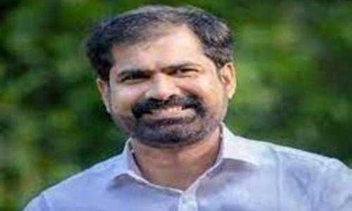 സ്പീക്കറുടെ ഓഫിസ് ഉപരോധത്തിനിടെ ചാലക്കുടി എം.എൽ.എ സനീഷ് കുമാർ കുഴഞ്ഞുവീണു സ്പീക്കറുടെ ഓഫിസ് ഉപരോധത്തിനിടെ ചാലക്കുടി എം.എൽ.എ സനീഷ് കുമാർ കുഴഞ്ഞുവീണു