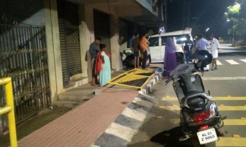 പൊലീസ് വാഹനം കടയിലേക്ക് ഇടിച്ചുകയറി അപകടം; ഡിവൈഎസ്പി മദ്യപിച്ചിരുന്നെന്ന് ദൃക്സാക്ഷികള് പൊലീസ് വാഹനം കടയിലേക്ക് ഇടിച്ചുകയറി അപകടം; ഡിവൈഎസ്പി മദ്യപിച്ചിരുന്നെന്ന് ദൃക്സാക്ഷികള്