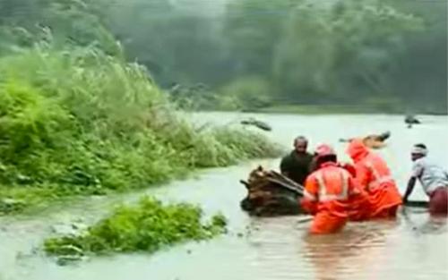 കോസ്‌വേയില്‍ വെള്ളം കയറി; പത്തനംതിട്ടയില്‍ 350ഓളം കുടുംബങ്ങള്‍ ഒറ്റപ്പെട്ടു