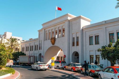 സൈനിക നീക്കങ്ങൾ ചിത്രീകരിക്കുന്നതിന് വിലക്ക്; ലംഘിക്കുന്നവർക്കെതിരെ കർശന നടപടിയെന്ന് ബഹ്‌റൈൻ ഡിഫൻസ് ഫോഴ്‌സ്