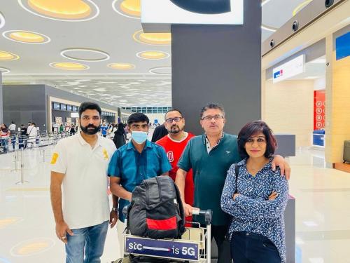 കറുപ്പ് സ്വാമി ചിന്നതമ്പി സുമനസ്കരുടെ സഹായത്തോടെ നാട്ടിലെത്തി കറുപ്പ് സ്വാമി ചിന്നതമ്പി സുമനസ്കരുടെ സഹായത്തോടെ നാട്ടിലെത്തി