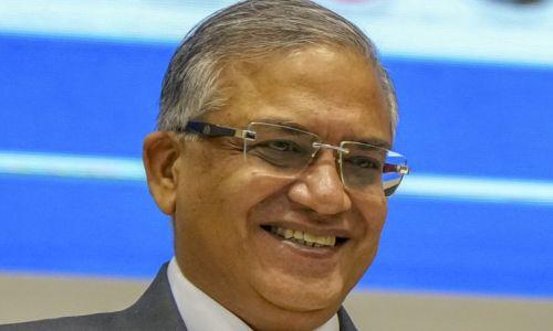 മുഖ്യ തിരഞ്ഞെടുപ്പ് കമ്മീഷണറായി ഗ്യാനേഷ് കുമാർ ചുമതലയേറ്റു മുഖ്യ തിരഞ്ഞെടുപ്പ് കമ്മീഷണറായി ഗ്യാനേഷ് കുമാർ ചുമതലയേറ്റു