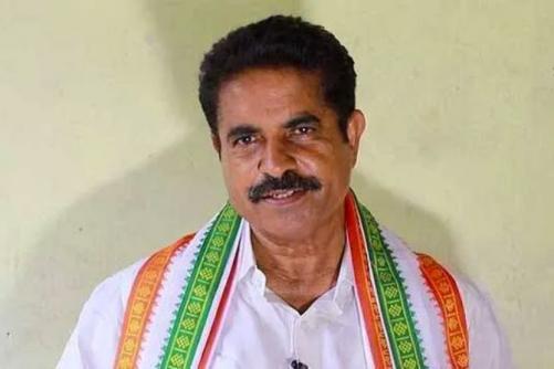 സ്വർണ്ണക്കൊള്ളക്കേസ്: അടൂർ പ്രകാശ് എംപിയെ എസ്ഐടി ചോദ്യം ചെയ്യുന്നു; പ്രതികളുമായി കൂടിക്കാഴ്ച നടത്തിയതിന് തെളിവ്