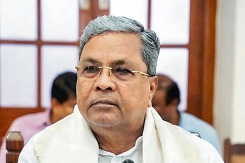 മൈസൂരു റോഡിന് കർണാടക മുഖ്യമന്ത്രി സിദ്ധരാമ്മയ്യയുടെ പേര് നൽകാനുള്ള നീക്കത്തിന് വ്യാപക വിമർശനം മൈസൂരു റോഡിന് കർണാടക മുഖ്യമന്ത്രി സിദ്ധരാമ്മയ്യയുടെ പേര് നൽകാനുള്ള നീക്കത്തിന് വ്യാപക വിമർശനം