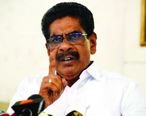 സി.പി.എം സഹായത്താൽ ഗുണ്ടകൾ തങ്ങുന്ന ഇടമാണ് യുണി. കോളേജെന്ന് മുല്ലപ്പള്ളി