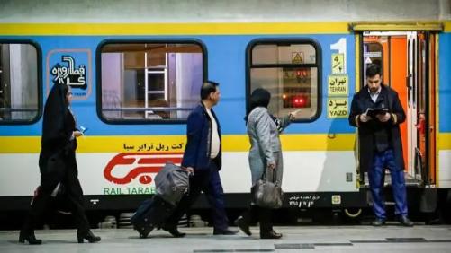 ഇറാനിൽ ട്രെയിൻ യാത്ര ഒഴിവാക്കാൻ ഇസ്രായേൽ മുന്നറിയിപ്പ്; മിസൈൽ ആക്രമണം ശക്തമാകുന്നു