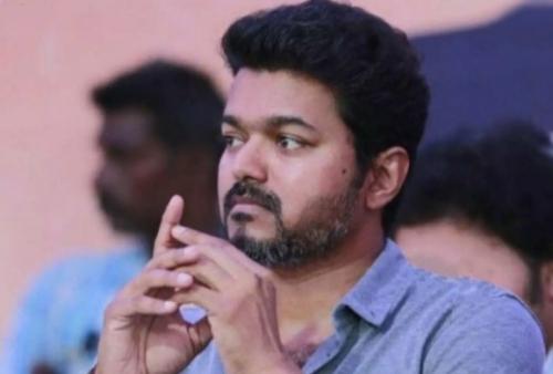 തന്റെ പേരിലുള‌ള പാർട്ടിയിൽ ചേരരുതെന്ന് ആരാധകരോട് വിജയ്