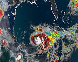 മെക്സിക്കോയിലുണ്ടായ ഗ്രേസ് ചുഴലിക്കാറ്റിൽ എട്ട് മരണം