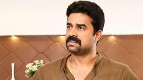 വിജയ് ബാബുവിന്റെ മുൻകൂർ ജാമ്യം റദ്ദാക്കണമെന്ന അതിജീവതയുടെ ഹർജി സുപ്രീംകോടതി തള്ളി വിജയ് ബാബുവിന്റെ മുൻകൂർ ജാമ്യം റദ്ദാക്കണമെന്ന അതിജീവതയുടെ ഹർജി സുപ്രീംകോടതി തള്ളി