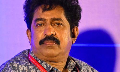 അടുത്ത രാഷ്ട്രീയ മാറ്റമോ?; പ്രേംകുമാറുമായി കോൺഗ്രസ് നേതാക്കൾ ചർച്ച നടത്തി