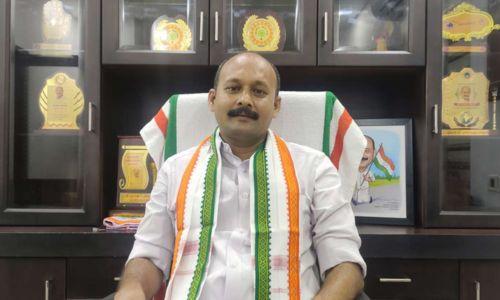 മൃതദേഹവുമായുള്ള പ്രതിഷേധം രാഷ്ട്രീയനേട്ടത്തിനല്ലേയെന്ന് മുഹമ്മദ് ഷിയാസിനോട് ഹൈക്കോടതി മൃതദേഹവുമായുള്ള പ്രതിഷേധം രാഷ്ട്രീയനേട്ടത്തിനല്ലേയെന്ന് മുഹമ്മദ് ഷിയാസിനോട് ഹൈക്കോടതി