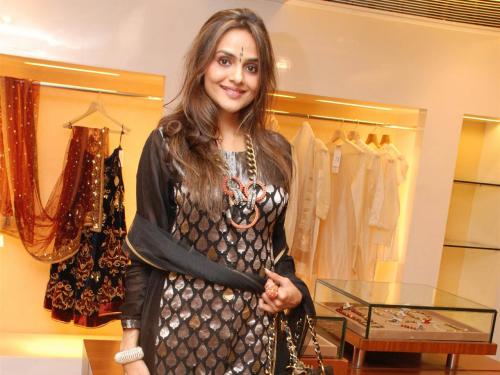 ‘എന്നിട്ട് അവസാനം’, മധുബാല വീണ്ടും മലയാള സിനിമയിലേക്ക്