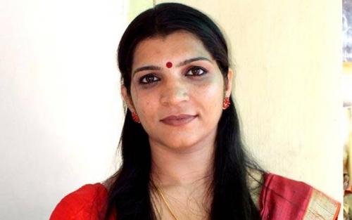 വ്യവസായിയെ വ്യവസായിയെ പറ്റിച്ച് പണം തട്ടി; സരിത നായര്‍ക്ക് മൂന്ന് വര്‍ഷം തടവ് ശിക്ഷ  