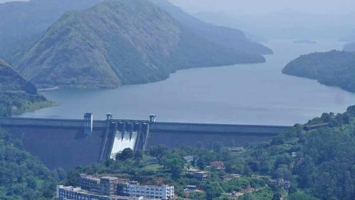 മഴ ശക്തം; ഇടുക്കി ഡാം നാളെ തുറക്കും മഴ ശക്തം; ഇടുക്കി ഡാം നാളെ തുറക്കും