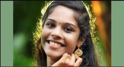 കൊല്ലം ചടയമംഗലത്ത് യുവതി ഭർതൃഗൃഹത്തിൽ തൂങ്ങി മരിച്ചനിലയിൽ കൊല്ലം ചടയമംഗലത്ത് യുവതി ഭർതൃഗൃഹത്തിൽ തൂങ്ങി മരിച്ചനിലയിൽ