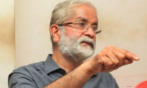 വി.എസിന് കാപിറ്റൽ പണിഷ്മെന്‍റ് വിധിച്ചത് ഒരു പെൺകുട്ടി, അധിക്ഷേപം സഹിക്കവയ്യാതെ അദ്ദേഹം വേദിവിട്ടു ; തുറന്നടിച്ച് സുരേഷ് കുറുപ്പ്