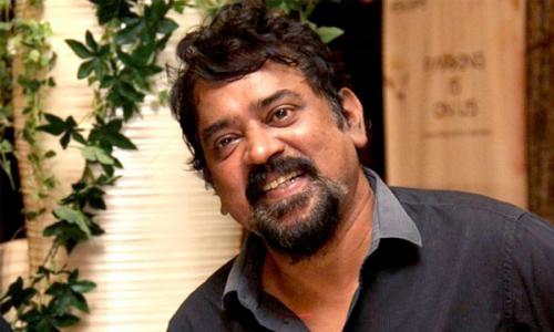 മമ്മൂ­ട്ടി­യു­ടെ­ കു­ഞ്ഞാ­ലി­ മരക്കാർ ഉപേ­ക്ഷി­ച്ചി­ട്ടി­ല്ലെ­ന്ന്​ സന്തോഷ്​ ശി­വൻ