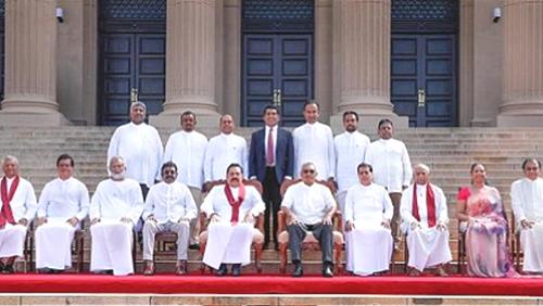 ശ്രീലങ്കയിൽ ഇടക്കാല മന്ത്രിസഭ: ഇനി ഭരണം സഹോദരങ്ങളുടെ കൈകളിൽ