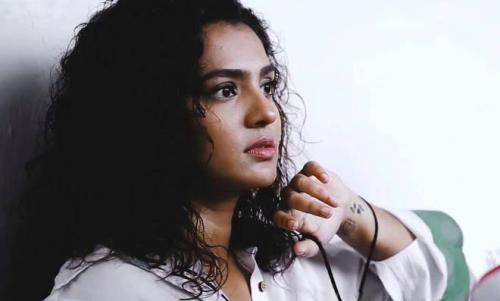 ജസ്റ്റിസ് ഹേമ കമ്മിറ്റി റിപ്പോർട്ട്; തുടർ നടപടികൾ ഉണ്ടാകാത്തതിൽ പ്രതിഷേധിച്ച് നടി പാർവതി ജസ്റ്റിസ് ഹേമ കമ്മിറ്റി റിപ്പോർട്ട്; തുടർ നടപടികൾ ഉണ്ടാകാത്തതിൽ പ്രതിഷേധിച്ച് നടി പാർവതി