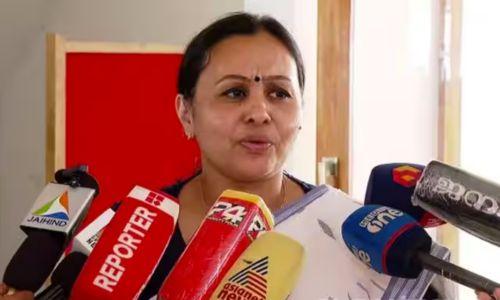 കൈവിരലിനുപകരം നാവില് ശസ്ത്രക്രിയ: അടിയന്തര റിപ്പോര്ട്ട് തേടി വീണാ ജോർജ് കൈവിരലിനുപകരം നാവില് ശസ്ത്രക്രിയ: അടിയന്തര റിപ്പോര്ട്ട് തേടി വീണാ ജോർജ്