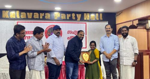 അജ്‌ന രാജിനും ഉണ്ണികൃഷ്ണൻ പുത്തൂരിനും സ്വീകരണം നൽകി സഹൃദയ പയ്യന്നൂർ ബഹ്‌റൈൻ ചാപ്റ്റർ