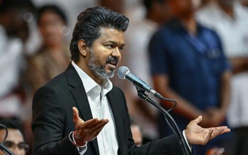 സ്‌കൂളുകളിൽ രാഷ്ട്രീയം വിലക്കി തമിഴ്‌നാട് സർക്കാർ; രാഷ്ട്രീയക്കാർക്കും പ്രവേശന വിലക്ക്
