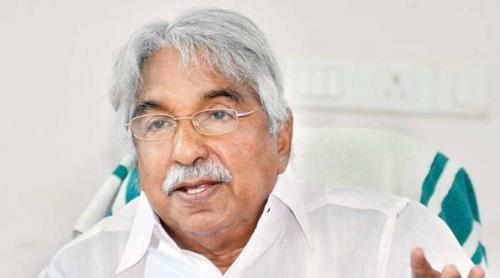 കെപിസിസി പുനഃസംഘടന; അതൃപ്തി അറിയിക്കാൻ ഉമ്മൻചാണ്ടി നാളെ സോണിയയെ കാണും കെപിസിസി പുനഃസംഘടന; അതൃപ്തി അറിയിക്കാൻ ഉമ്മൻചാണ്ടി നാളെ സോണിയയെ കാണും