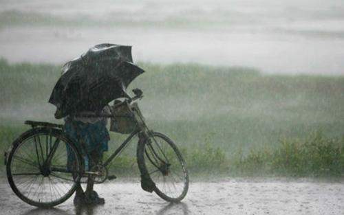 സംസ്ഥാനത്ത് മൂന്ന് ജില്ലകളിൽ റെ‍ഡ് അലർട്ട്; 9 ജില്ലകളിൽ ഓറ‌ഞ്ച് അലർട്ട്
